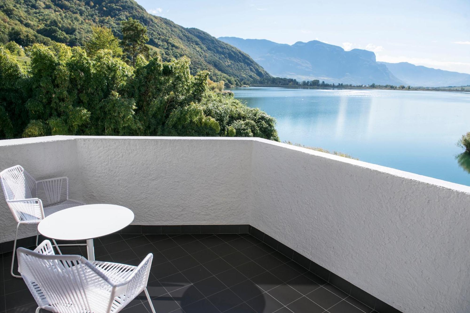 Seehotel Ambach Caldaro Exterior photo